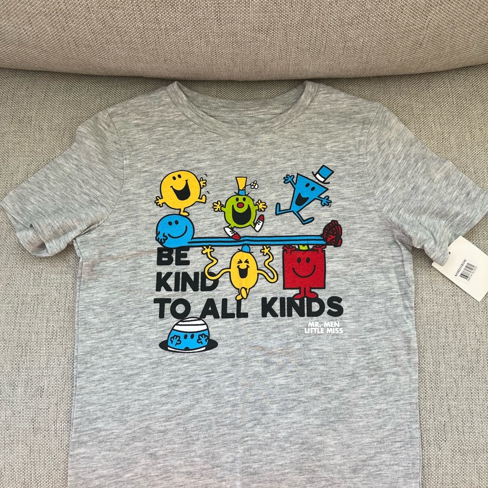 Mr. Men and Little Miss tee!  - 7 (PRE-OWNED)